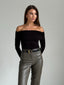 Vidvazhna Off-Shoulder Longsleeve